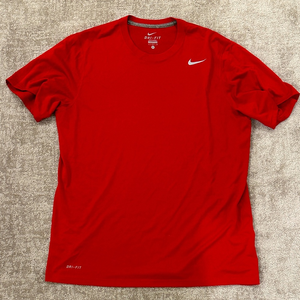 Nike Men's Red Dri-FIT T-Shirt. Men’s large.